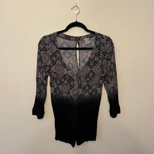 Gimmicks by BKE S long sleeve blouse ombre bohemian button down black white